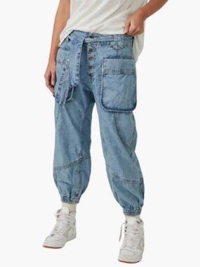 Free People Mai Tai Denim Joggers in Woodstock Blue Size Medium